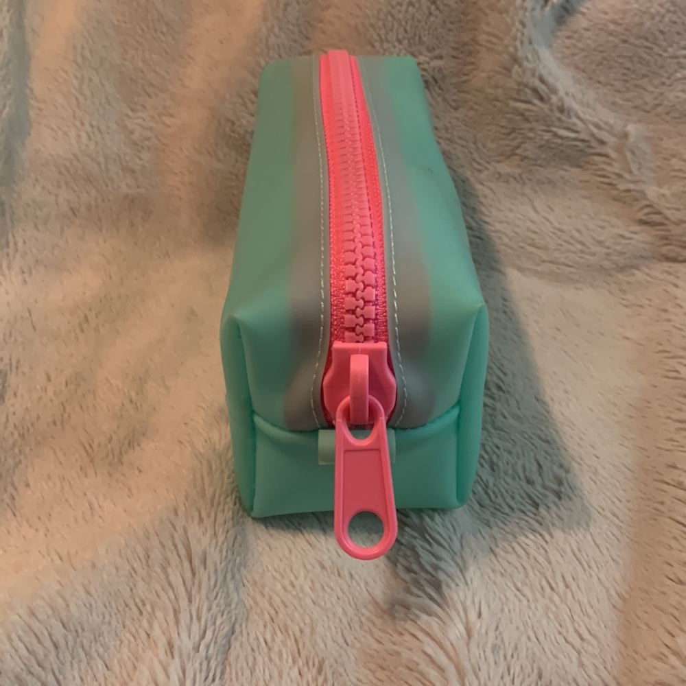 Pencil/makeup case - Picture 4 of 4